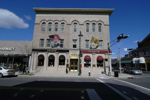 Roots Building, now houses Roots Steakhouse and Burgdorff Realtors